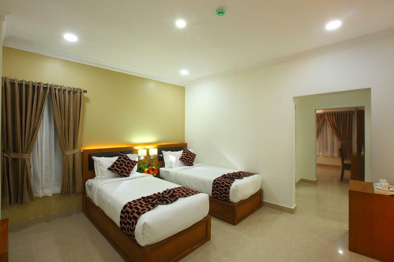 Hotel Rohini International Kallar  Luaran gambar