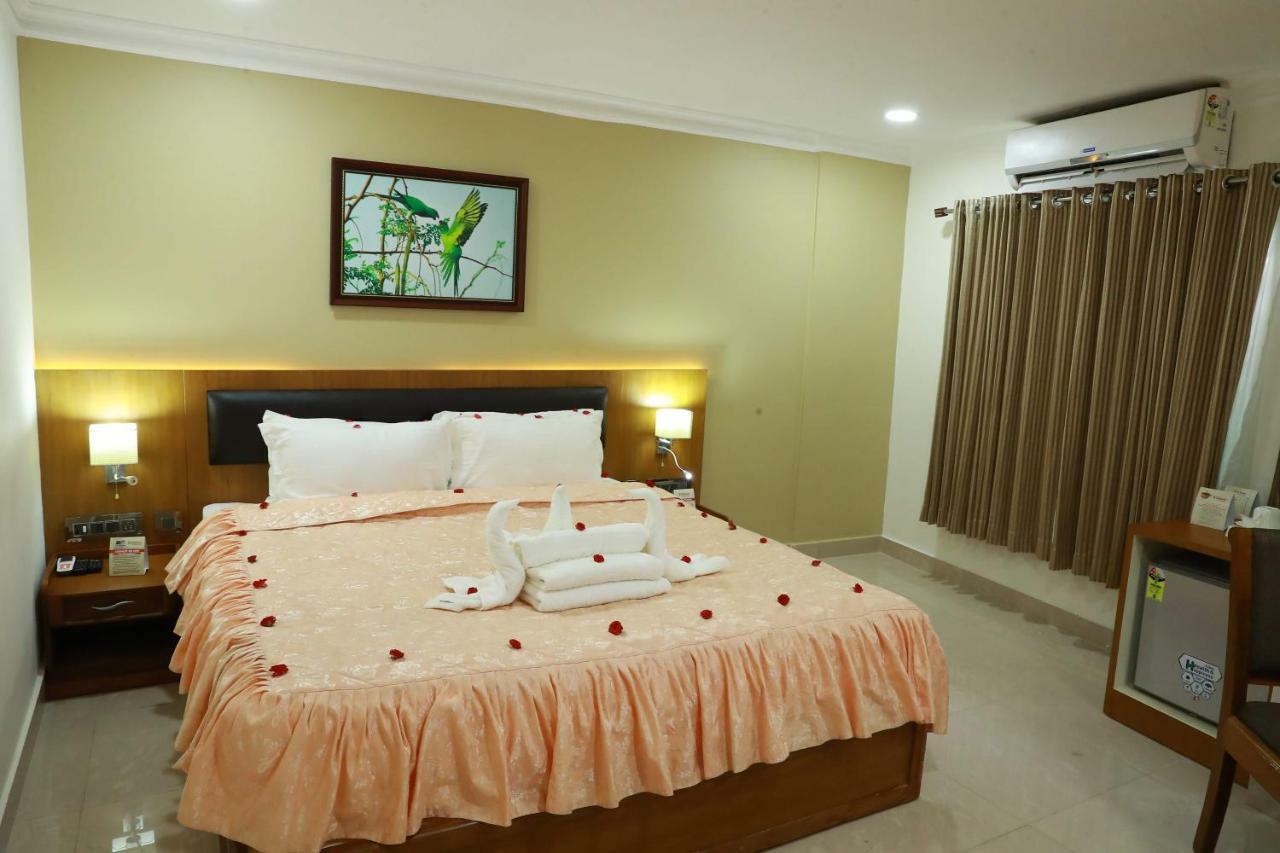 Hotel Rohini International Kallar  Luaran gambar