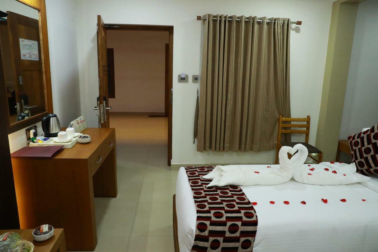 Hotel Rohini International Kallar  Luaran gambar