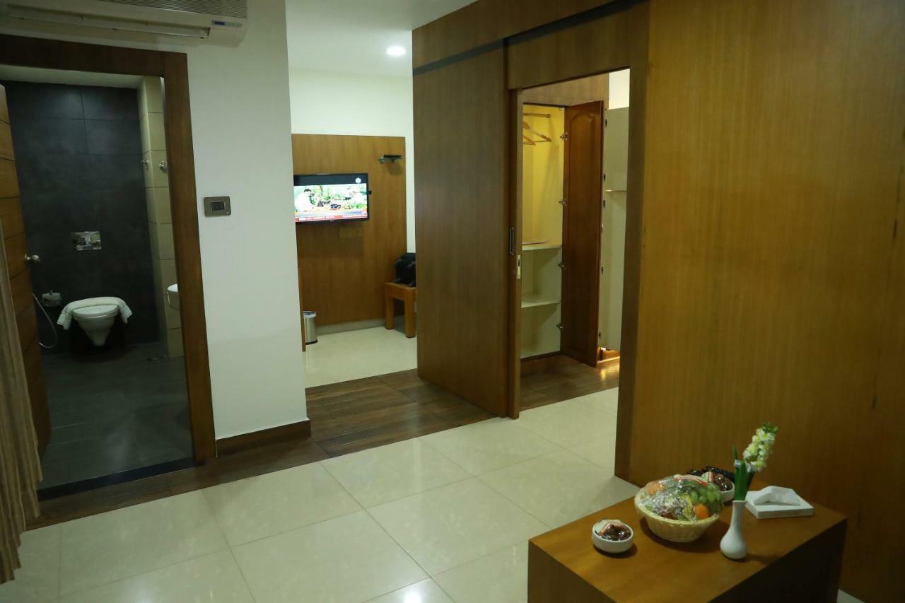 Hotel Rohini International Kallar  Luaran gambar