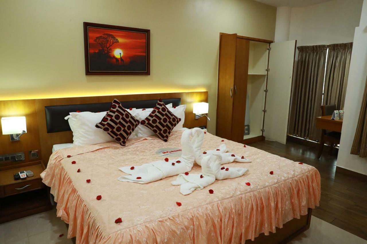 Hotel Rohini International Kallar  Luaran gambar