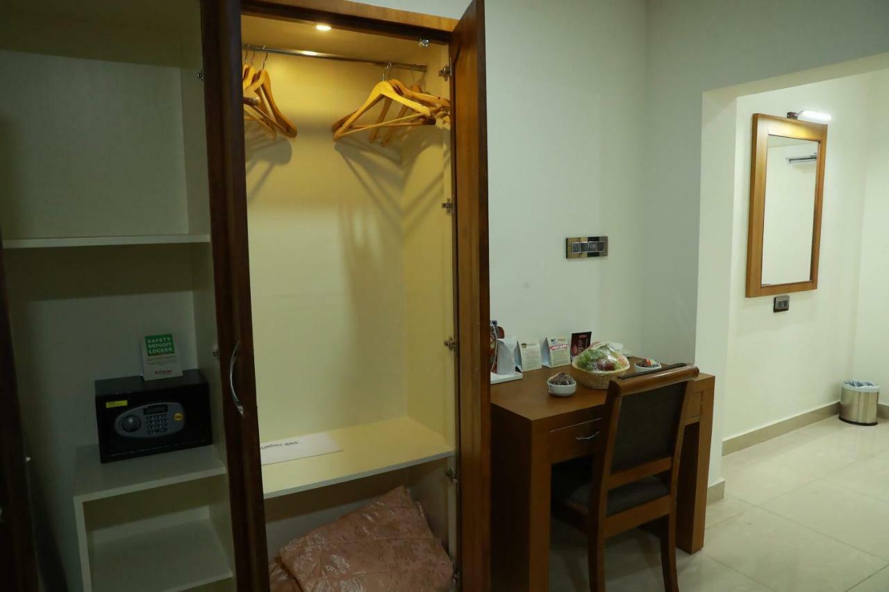 Hotel Rohini International Kallar  Luaran gambar